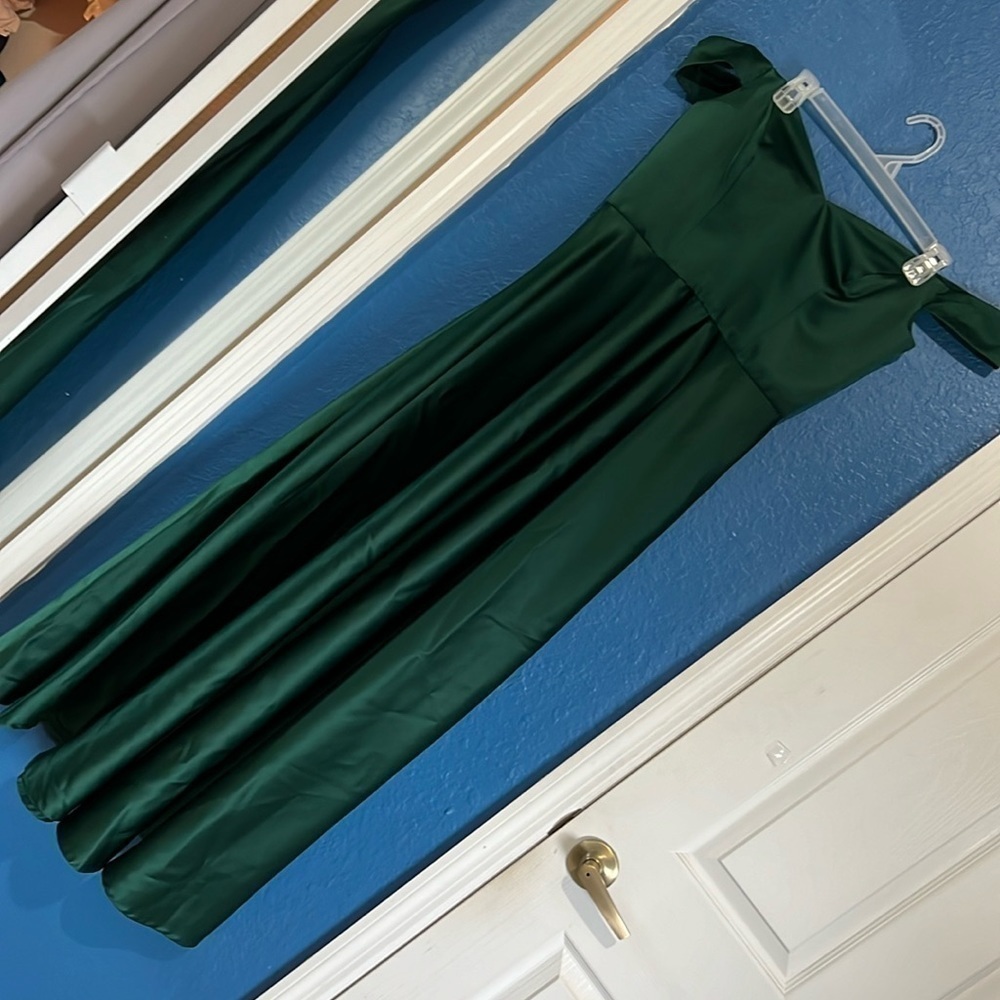 Celebrate green dress size 10